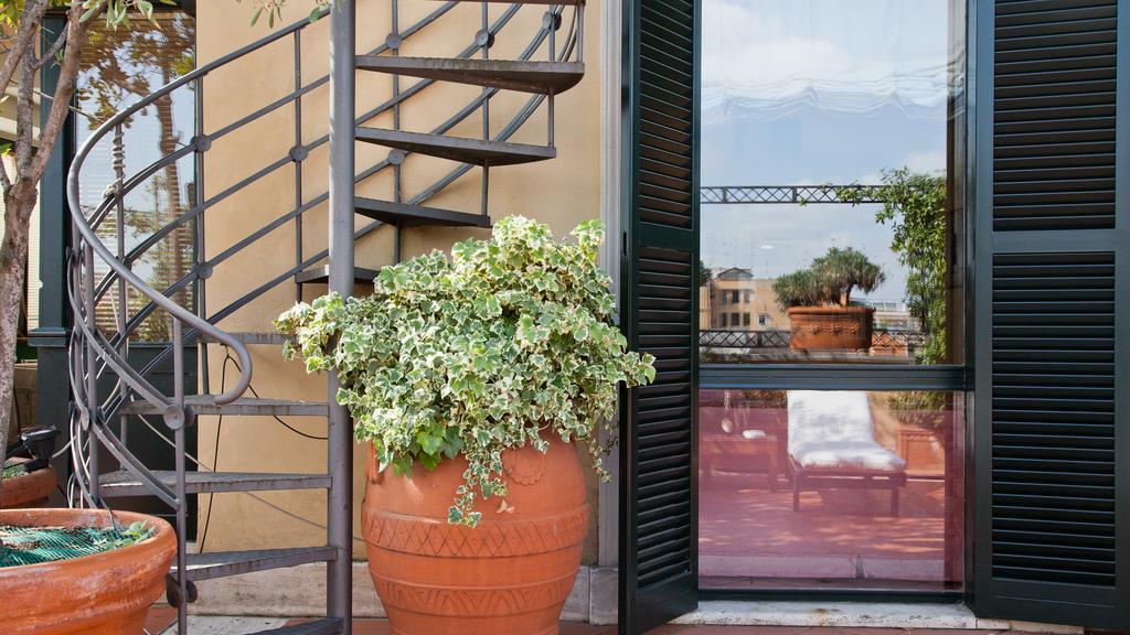 Rental In Rome - Fontana Di Trevi Penthouse المظهر الخارجي الصورة